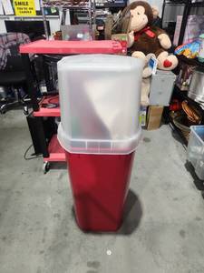 lot 260 image: Sterilite Holiday Container w wrapping paper