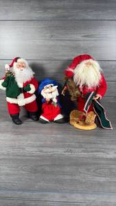 lot 124 image: Lot of 3 Santa Claus Figurines