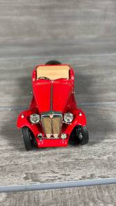lot 138 image: Franklin Mint 1948 MGTC Red Die-cast Roadster Model Car with Cream Interior and Detailed Engine