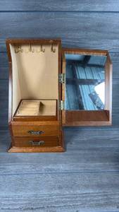 lot 140 image: Wood Jewelry Box with Mirror Hinged Lid 1 Drawer