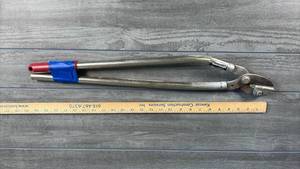 lot 201 image: Keeley Adjustable Construction Pruning Saw