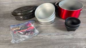 lot 211 image: Cookware Lot