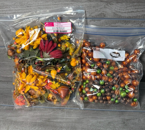lot 246 image: Fall craft items