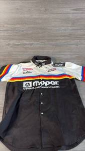 lot 273 image: Racing Apparel Lot Dodge Mopar Synthetic Motor Oil
