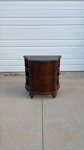 lot 292 image: Wooden 3 Drawer Chest with Rope Trim and Carved Details