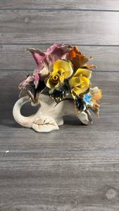 lot 302 image: Decorative ceramicglass Floral Figurine with Iris Flowers in Vase