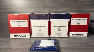 lot 416 image: Patriots Freeze-Dried Strawberries &amp Blueberries 6x Pouches 48 Servings Lot
