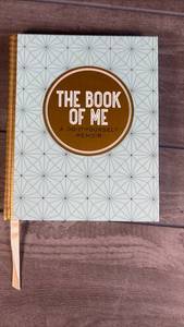 lot 436 image: Peter Pauper Press The Book of Me A Do-It-Yourself Memoir