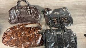 lot 445 image: Lot of 4 Handbags