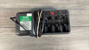 lot 456 image: Energizer Rechargeable Universal Battery Charger NiMH NiCd AA AAA C D 9V