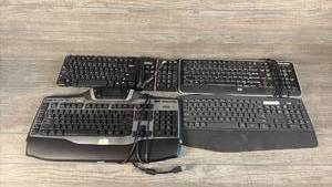 lot 464 image: Keyboard lot