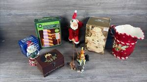 lot 492 image: Holiday lot