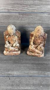 lot 494 image: Pair of Seated Stone Native American Figure Bookends 5 inches tall