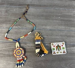 lot 519 image: Native American lot