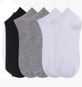 lot 79 image: Womens 5 Pairs Ankle Socks Low-Cut Sport Peds 9-11 GrayWhiteBlack