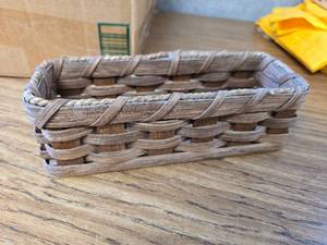 lot 90 image: Small Handmade Woven Basket, 10x3.5x3
