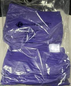 lot 943 image: Prime Source Disposable Vinyl Sleeves 18 8mil Blue 12prsBag 750070815
