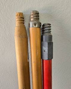 lot 972 image: Threaded Tip Broom Mop Handle Lot of 3