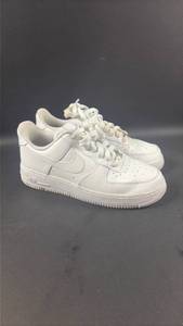 lot 7 image: Nike Air Force 1 07 Womens Shoes Size 8 $115 Online