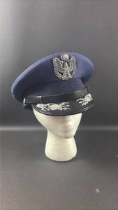 lot 13 image: VINTAGE AIR FORCE CAP