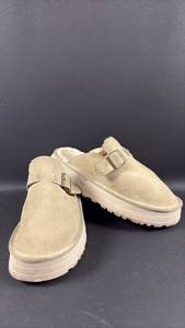 lot 24 image: Cream Suede Slip-On Clogs with Buckle Detail and Fleece Lining Euro 41