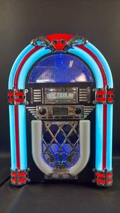 lot 86 image: Victrola Nostalgic Tabletop Jukebox AMFM Radio