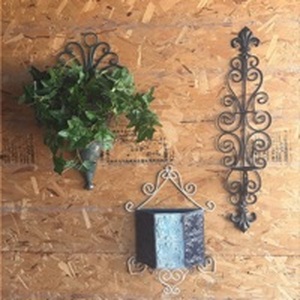 lot 159 image: Garden Wall Decor