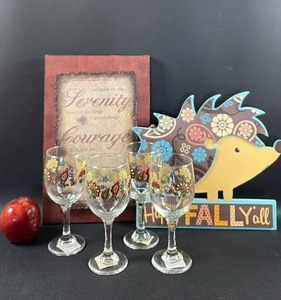 lot 167 image: Fall Home Decor Bundle with Serenity Prayer