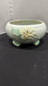 lot 1010 image: Weller Panella bowl