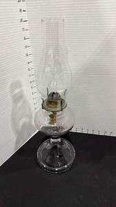 lot 1032 image: Oil lamp with chimney 19inches tall