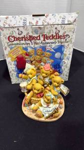 lot 1045 image: Cherished Teddies Commemorative 5 year anniversary figurine with original packaging