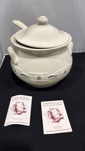lot 1062 image: Longaberger blue woven soup tureen with ladle