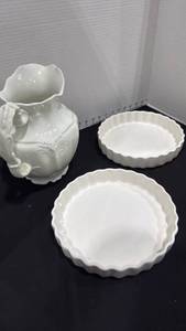 lot 1069 image: Stoneware fluted quiche and tart dish with white pitcher