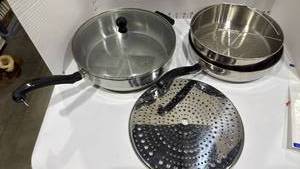 lot 1076 image: Farberware skillet with lid, skillet and 2 strainers
