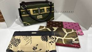 lot 1115 image: Black Miche bag with extra shells