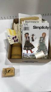 lot 1140 image: Patterns, buttons, rubber stamp and thread