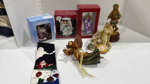 lot 1163 image: Fitz and Floyd keepsake ornament, Hallmark and J&J ornament, musical drummer boy and more