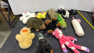 lot 1175 image: Dog toys