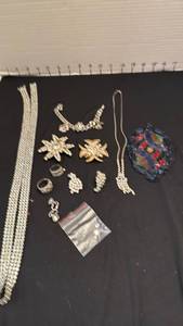 lot 1223 image: Womens jewelry