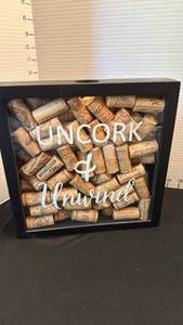 lot 1249 image: Uncork and unused corks in case 10x10