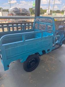 lot 46 image: SD Lanch 3 wheel dump truck&nbsp