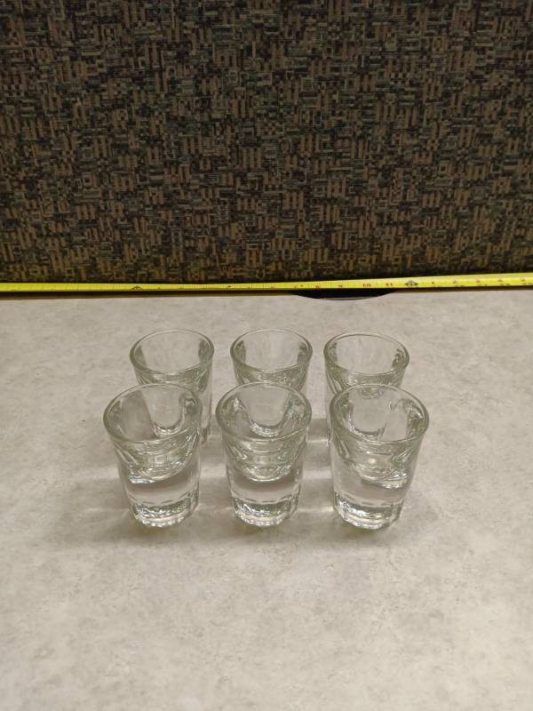 lot 1057 image: Set of 6 Clear Glass Shot Glasses w Decorative Base
