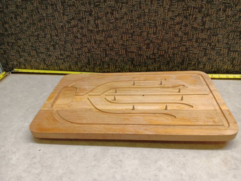 lot 1167 image: Wooden Cribbage Board with Pegs