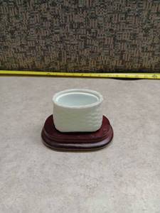 lot 1247 image: Ceramic Decorative Bowl w Wooden Stand