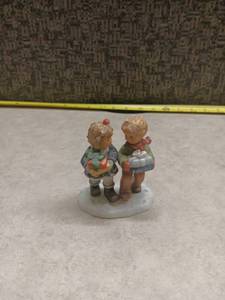 lot 1274 image: 2003 Goebel Santas Little Helpers Porcelain Figurine