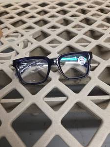 lot 412 image: Opulize Blue Light Glasses - Retail $0