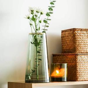 lot 526 image: FUNSOBA Green Glass Flower Vase with Gold Mouth for Centerpieces Home Wedding Decoration (1, Small) - Retail $20