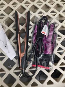 lot 641 image: ANNLARY Hair Straightener  - Retail $0
