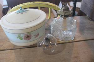 lot 4048 image: Antique Oil Lamp Base, Light Shade & More