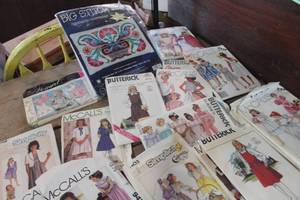 lot 4059 image: NIP Cross Stitch Kit and Vintage Patterns